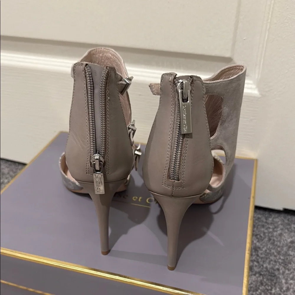 Louise et Cie Gray Heels with Ankle Strap - Picture 6 of 9